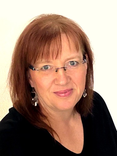 Friseurmeisterin Harriet Wozniak in Augsburg-Haunstetten